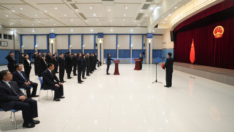 水利部舉行機(jī)關(guān)新任職公務(wù)員憲法宣誓儀式 水利部舉行機(jī)關(guān)新任職公務(wù)員憲法宣誓儀式